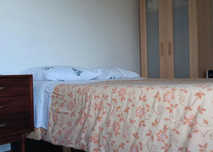 Quarto em Acomodações Particulares João 2 *